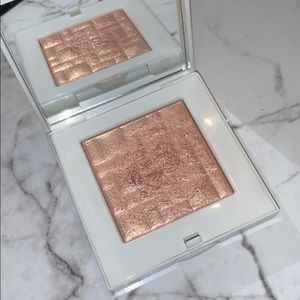 RARE Bobbi Brown Opal Glow Highlighting Powder